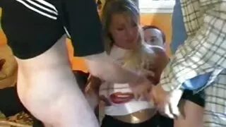 Busty Latina Tõusis Monroe Saab Perses hästi vannituba