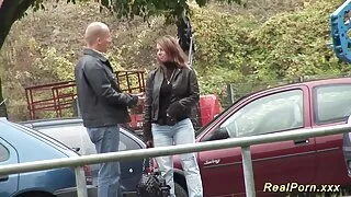 Ligunenud anal Ilus blond ja istutatud suur must kukk