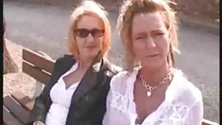 Küps towheaded nümfomaan suurepärane pokes jõhker mees